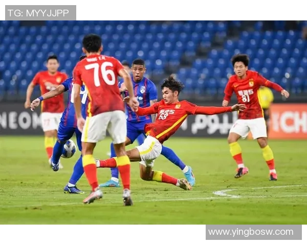 看足球跳舞的激情碰撞与梦想交汇的精彩瞬间